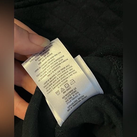 Spyder Sweatshirt Sweater Pullover Fleece Size M Black Red 1/4 Button - Picture 10 of 10